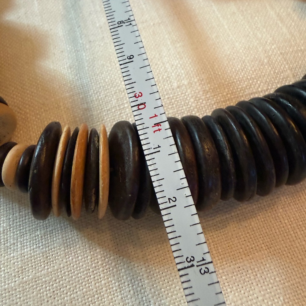 Vintage Craved Wood African Necklace Safari Animal Bead Black & Natural Wood - Picture 11 of 13